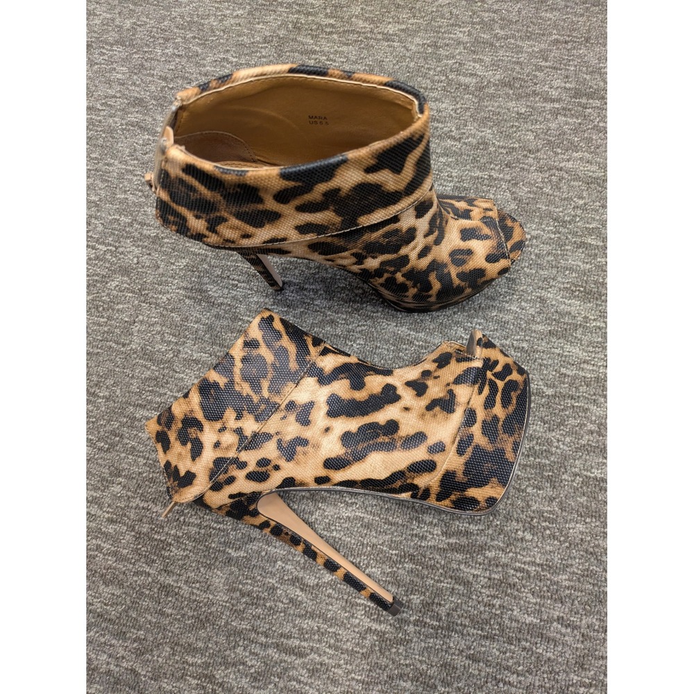 Izabella Rue Mara Leopard Print Peep Toe Platform Ankle Booties Heels Womens 6.5